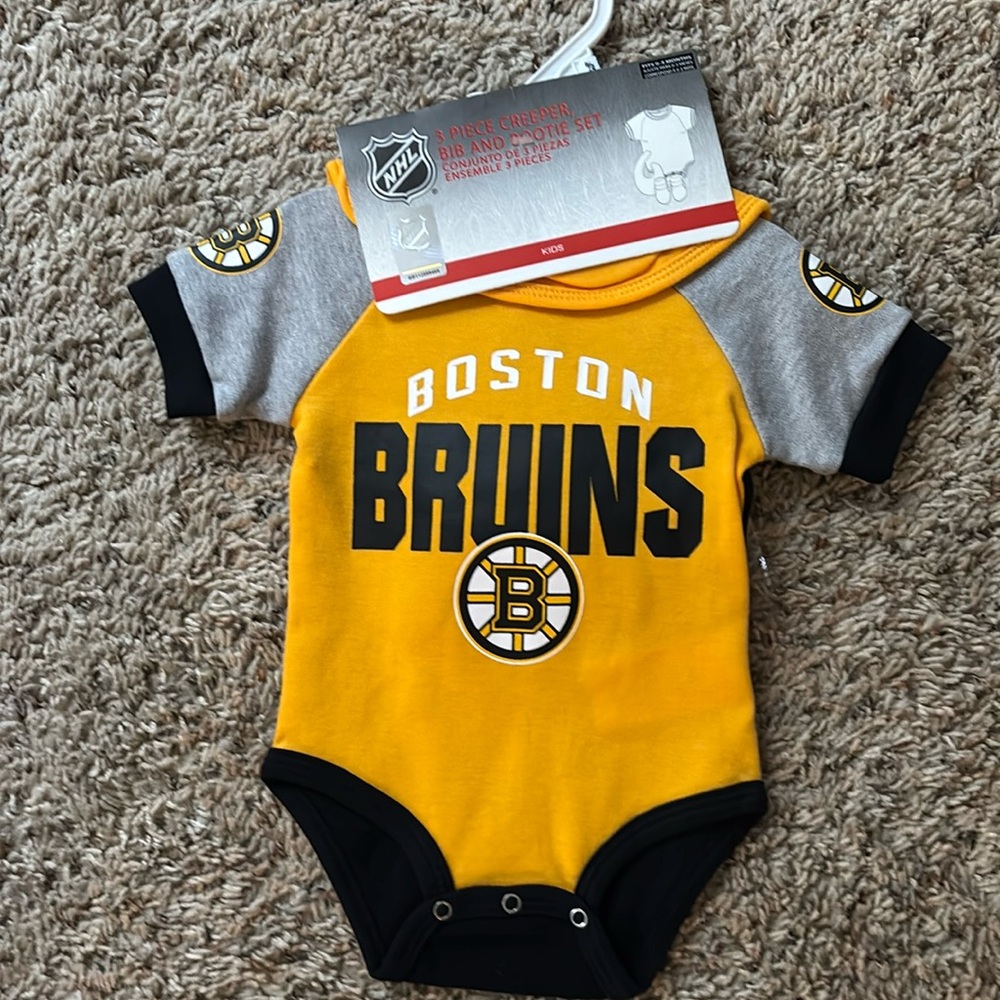 Boston bruins bootie set